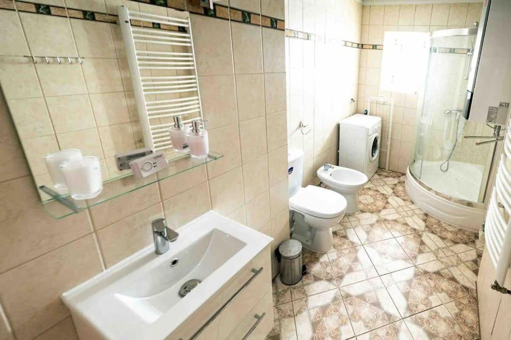 דוז'ניקי ז'דרוז' Apartament Quattro, Duszniki-Zdroj מראה חיצוני תמונה